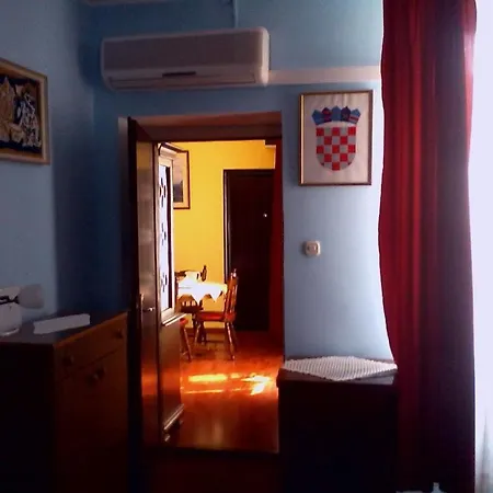 Apatman Mama Cvita City-state Apartment *